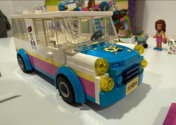 Lego Friends Le véhicule de mission d'Olivia 41333
- photo numéro 6