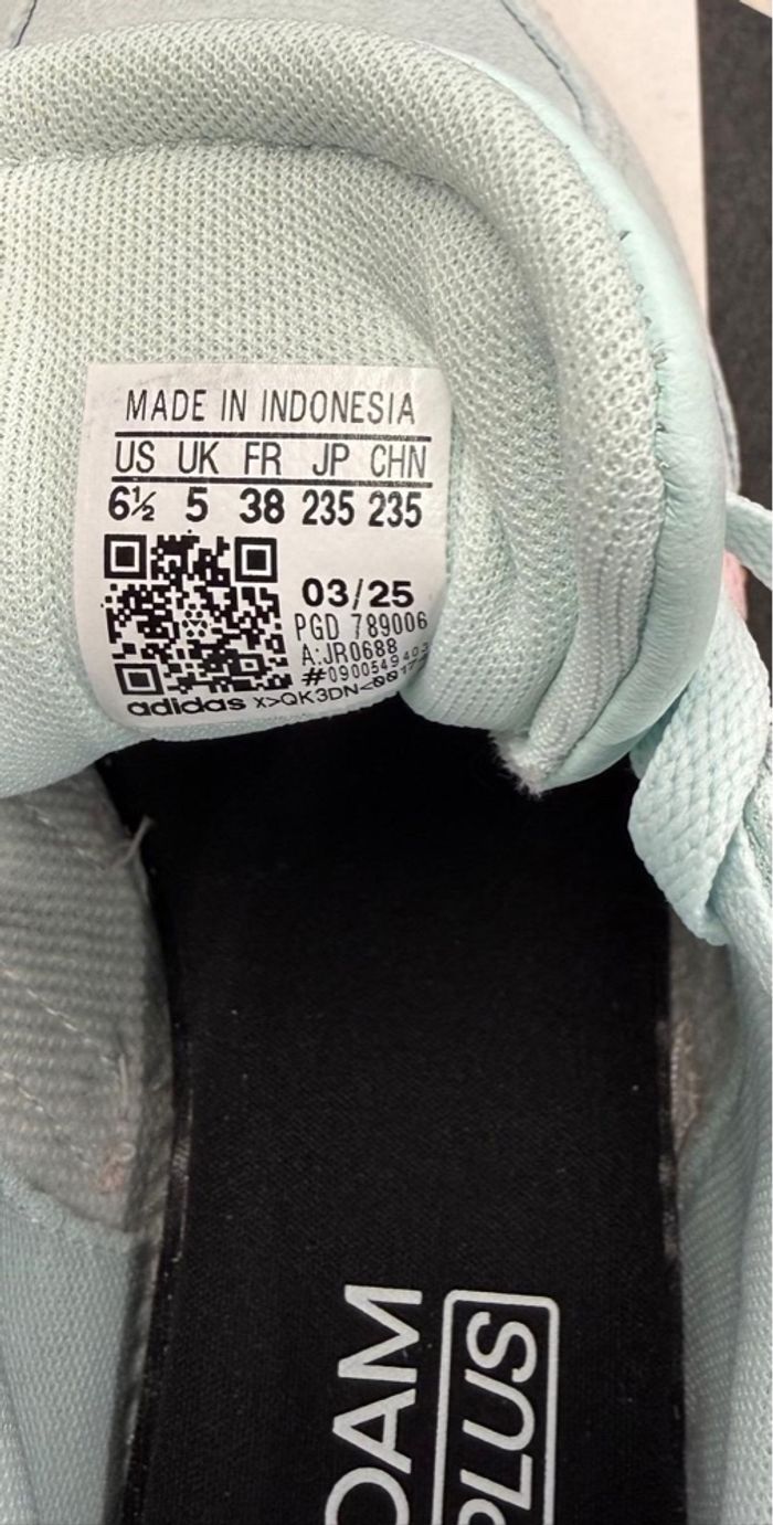 Basket  adidas  campus bleu turquoise et rose - photo numéro 4