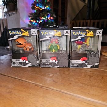 3 figurines Pokémon Select