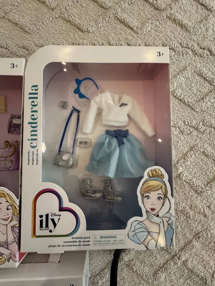 Lot 5 boites de vêtements princesse Disney poupée neufs - photo numéro 5