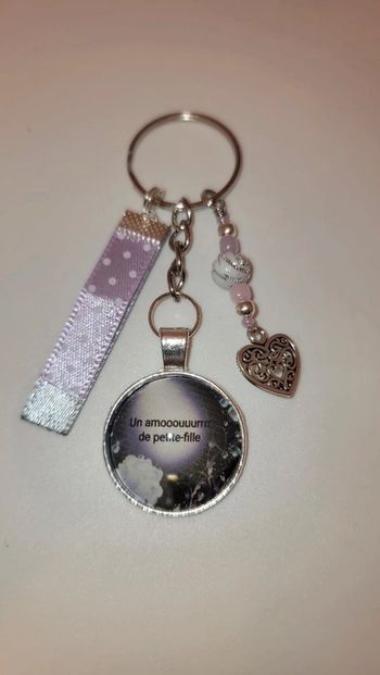 Cadeau petite fille, porte clé message bijoux de sac " un amour de petite fille "
