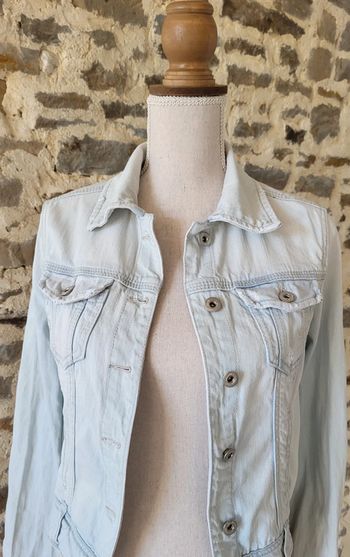 Veste en jean bleue claire délavée Stradivarius Taille 34