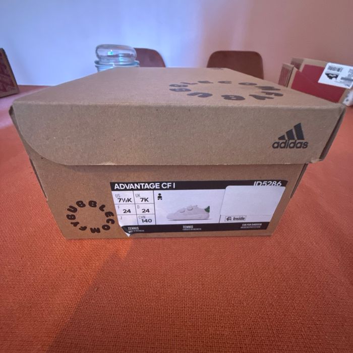 Adidas T24 blanche et verte