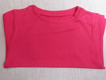T-shirt rose, 3 mois