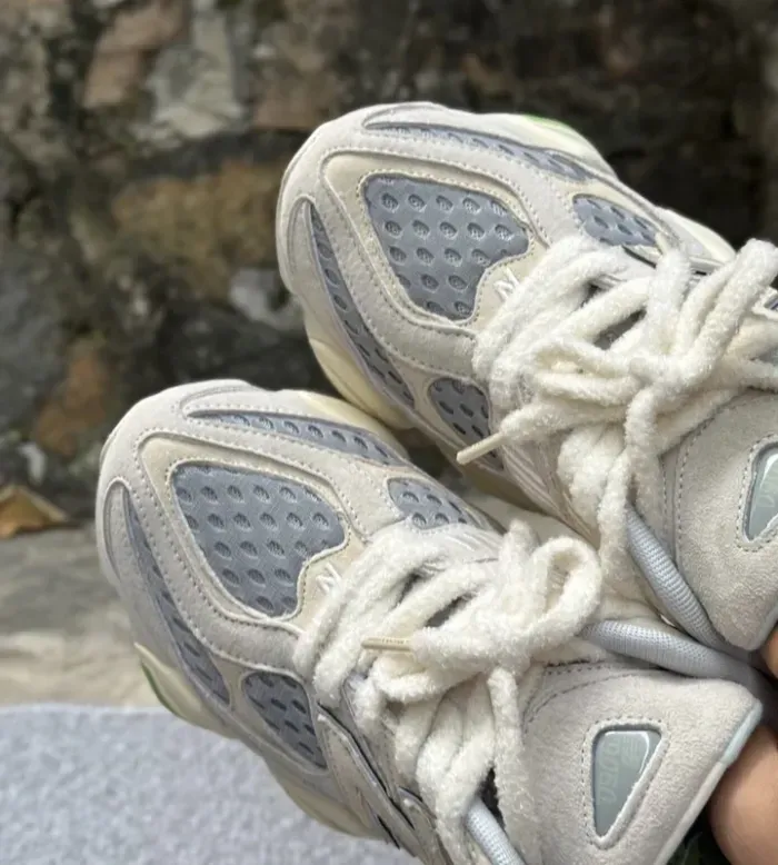 New Balance 9060 'Olivine Lichen Green' Taille 42 - photo numéro 4