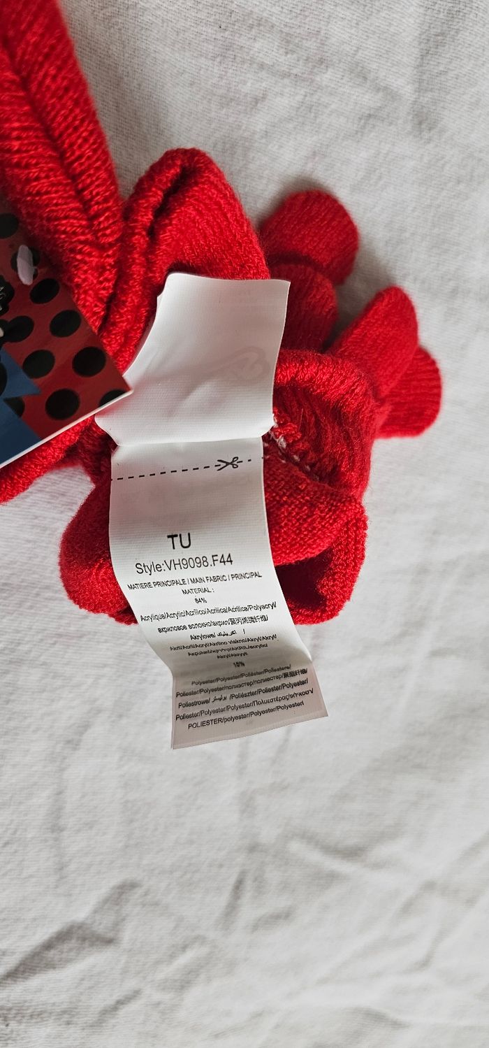 Ensemble neuf bonnet et gants Miraculous Ladybug –Girl Power - photo numéro 6
