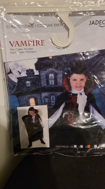 Déguisement vampire/ Dracula sans pantalon  enfant taille M
