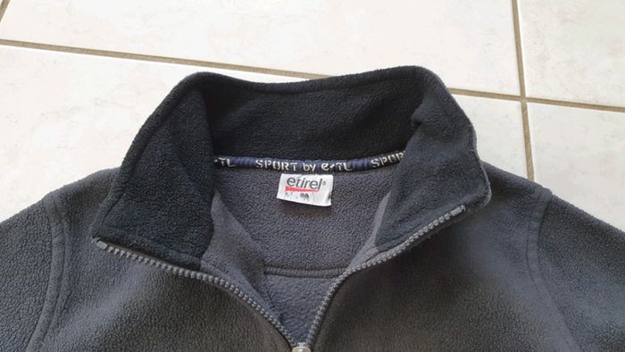 Pull polaire 8 ans vint - photo numéro 4