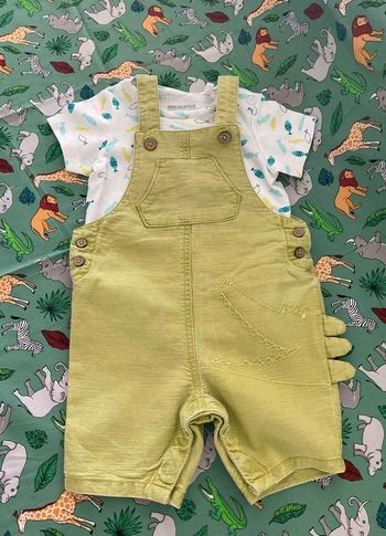 Salopette short « crocodile » 6 mois