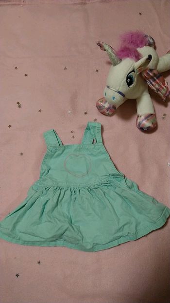 Robe salopette taille 6 mois sans marque en très bon état