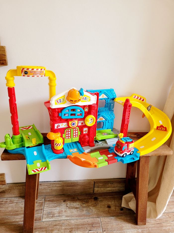 Maxi caserne de pompier Vtech