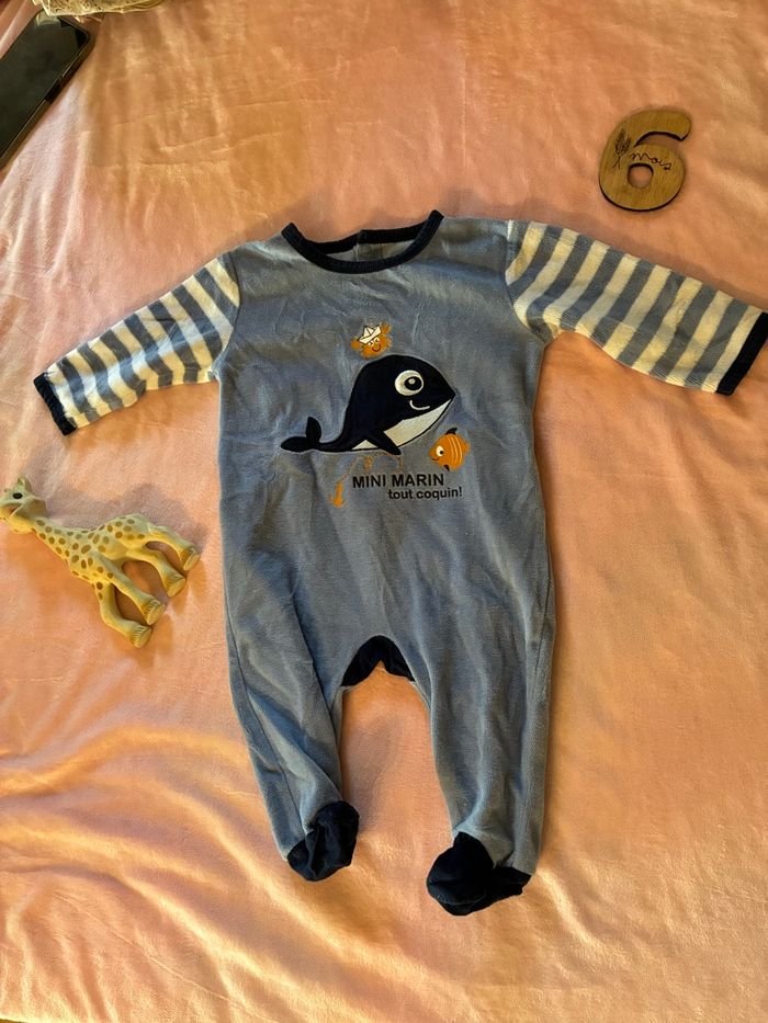 Lot pyjamas 6 mois - photo numéro 2