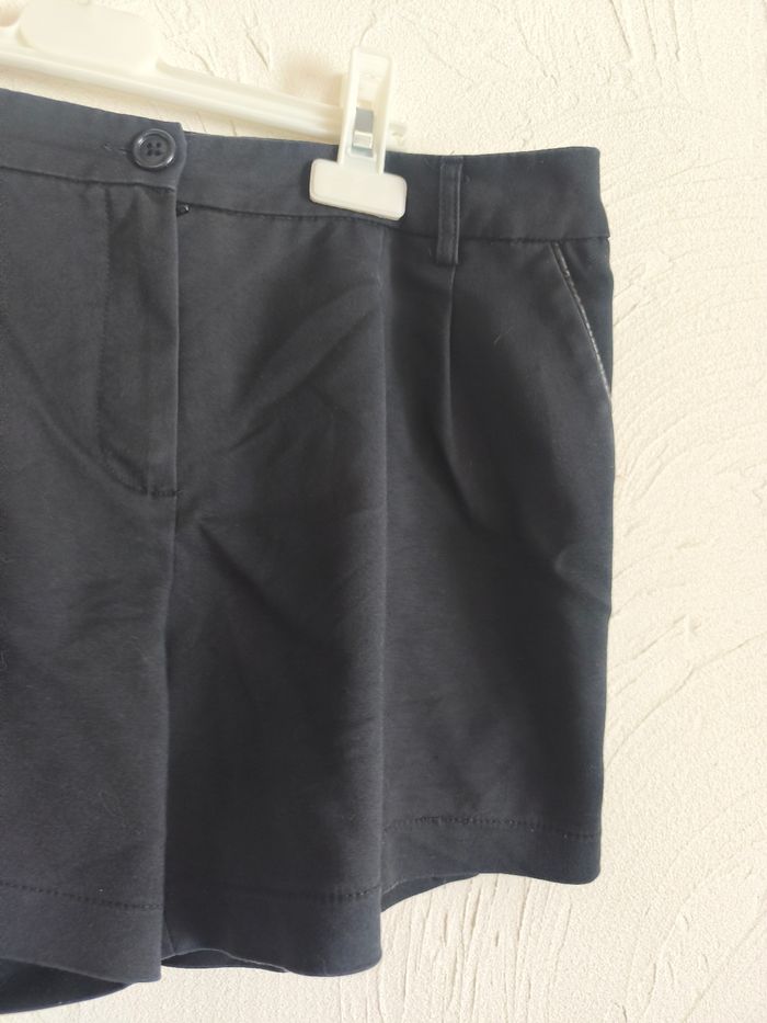 Short noire - photo numéro 3