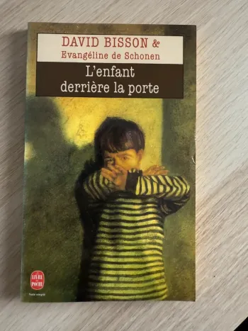 L’enfant derrière la porte David Bisson