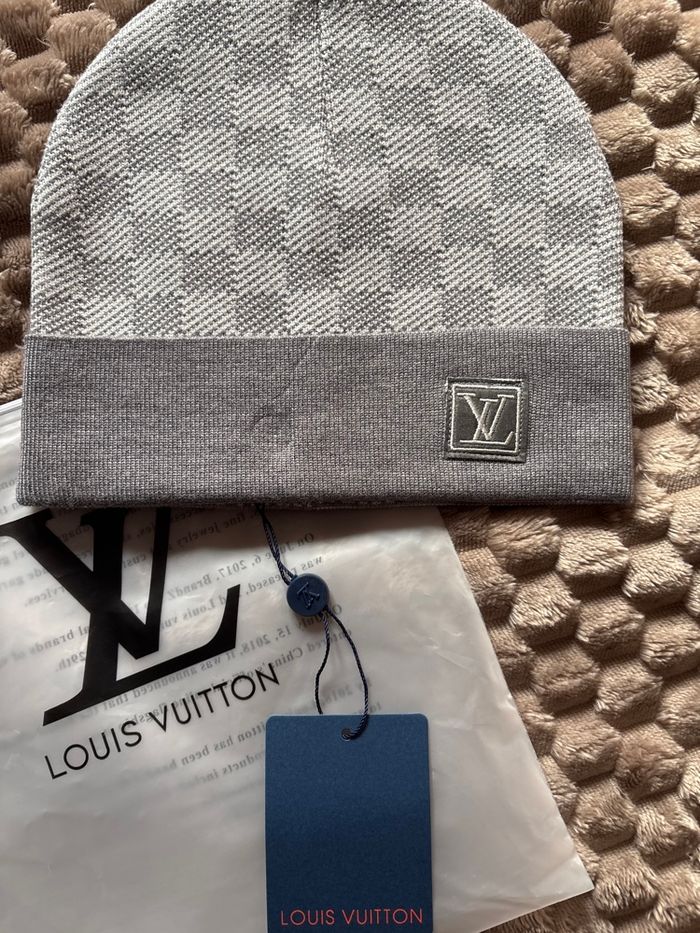 Bonnet Lv gris - photo numéro 2