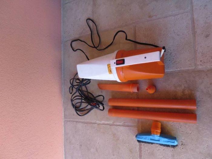 Aspirateur de voiture 12 Volt Astro - photo numéro 2