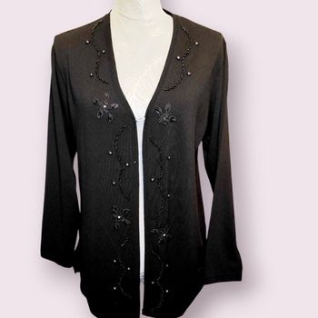 Magnifique gilet avec broderie de perles taille 38 État proche du neuf  💐