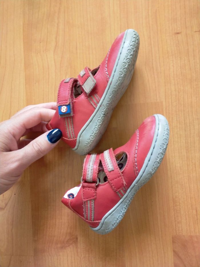 Jolies babies en cuir rouge taille 23 - photo numéro 5