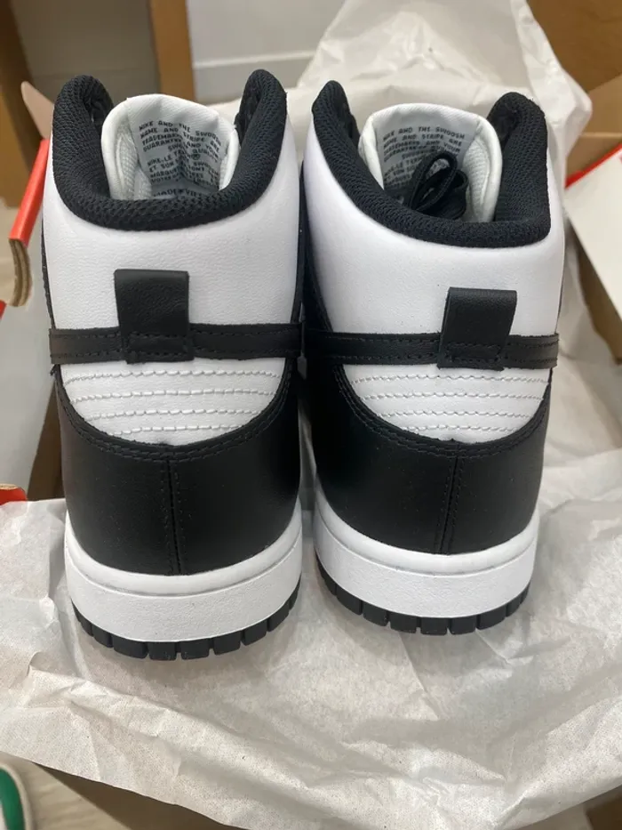 Nike dunk high panda 2021 - 9us - neuf - photo numéro 4