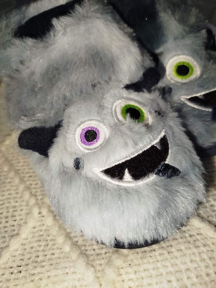 Pantoufle garçon pointure 28 - photo numéro 3