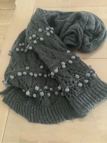 Écharpe grise