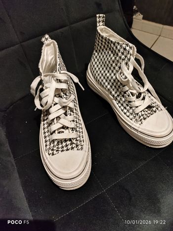 Basket taille 40 motif damier 