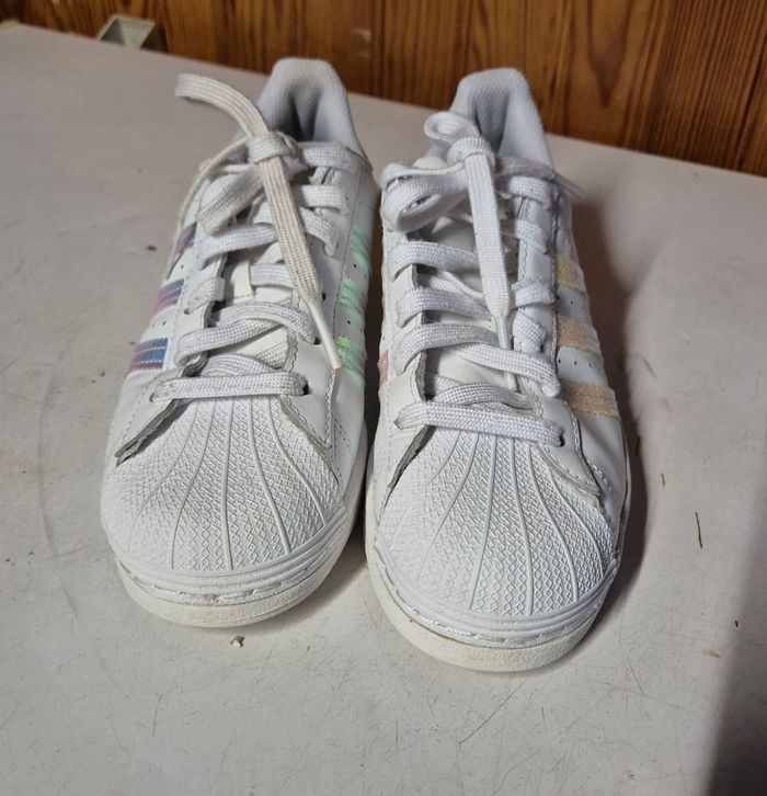 Basket Adidas superstar FV3139 blanche et holographique /iridescente taille 38 - photo numéro 2