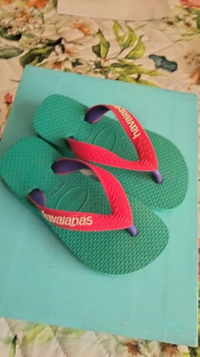 Tongues Havaianas neuves - photo numéro 2