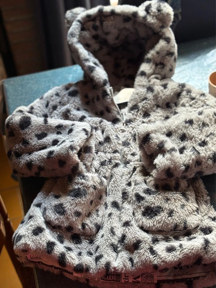 Manteau tout doux T 7 ans 130cm