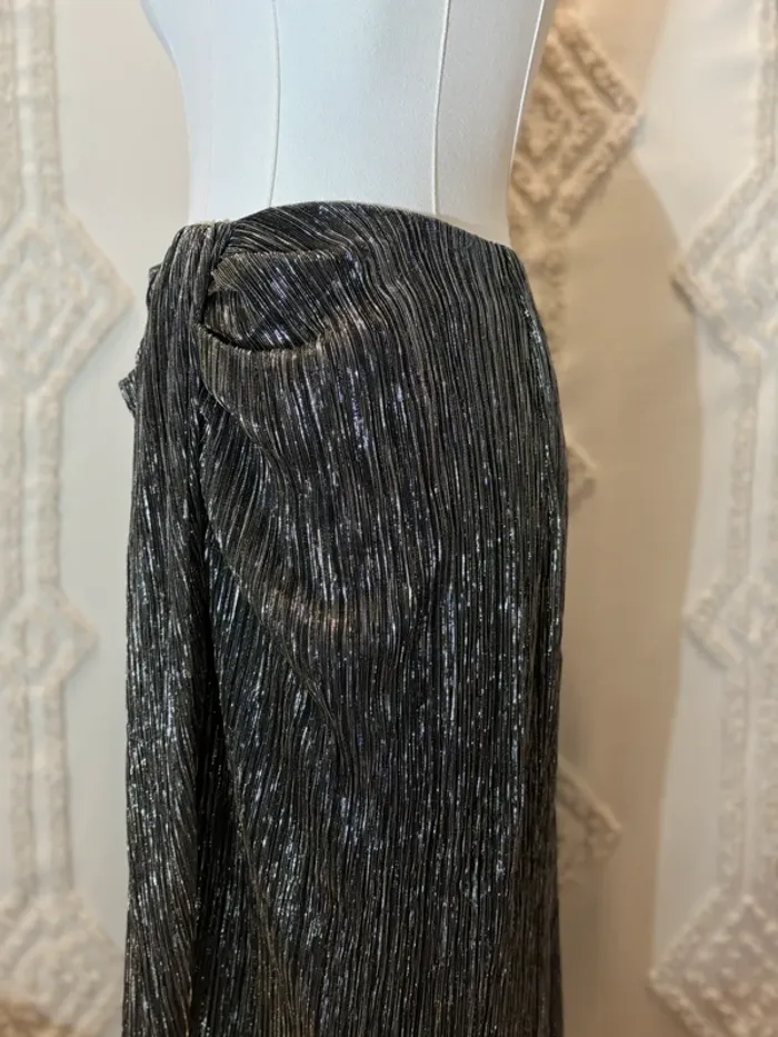 Jupe midi noire plissée brillante glitter Promod – effet drapé chic, taille 36 neuve - photo numéro 3
