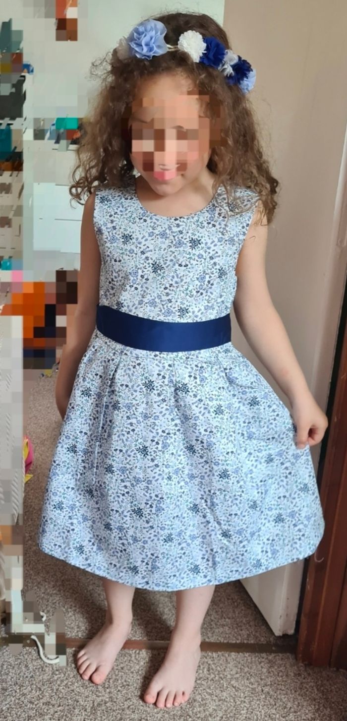 Robe cérémonie fleurie - 8 ans - photo numéro 7
