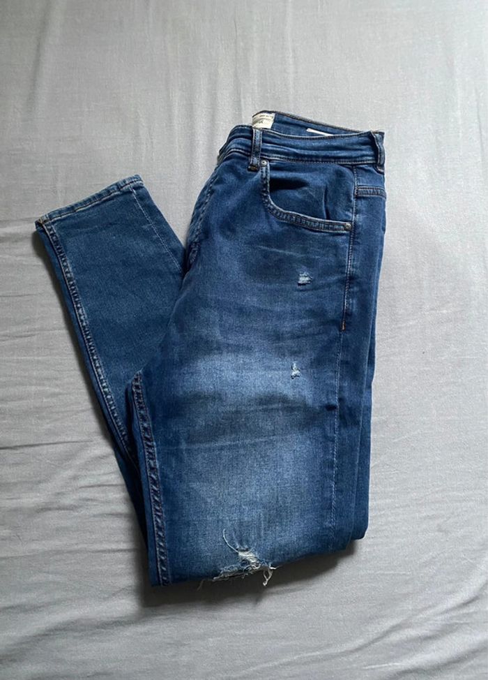 • Jeans Carrot Pull&Bear 40 • - photo numéro 2