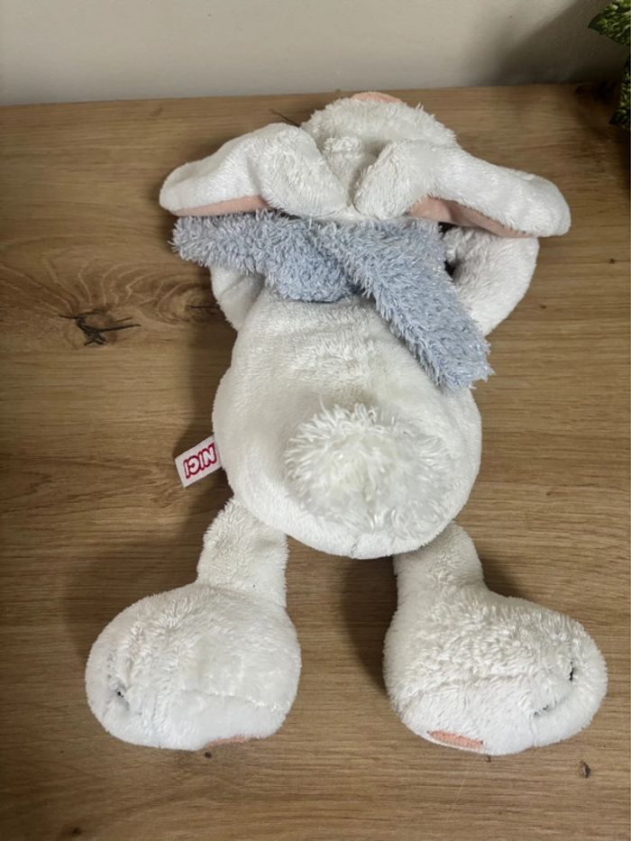 Doudou peluche lapin allongé blanc écharpe bleu nici - photo numéro 3