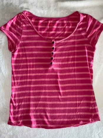 t-shirt s
