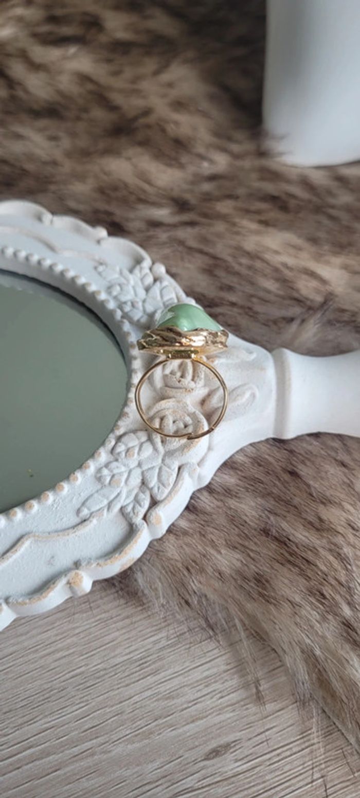 Jolie bague ajustables Parfait état verte et doré - photo numéro 4