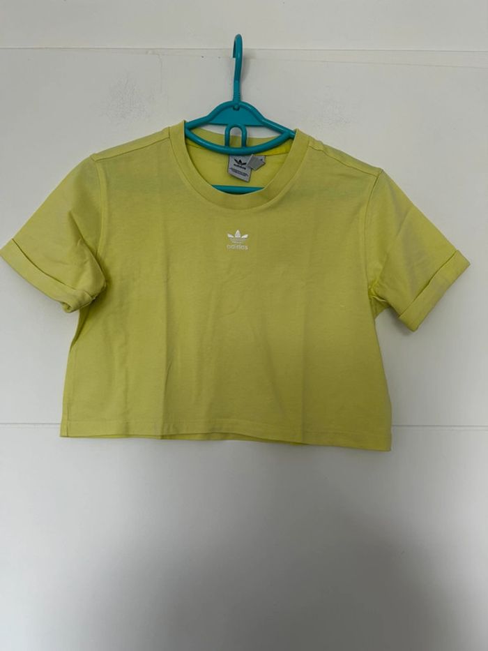 Tee-shirt jaune adidas