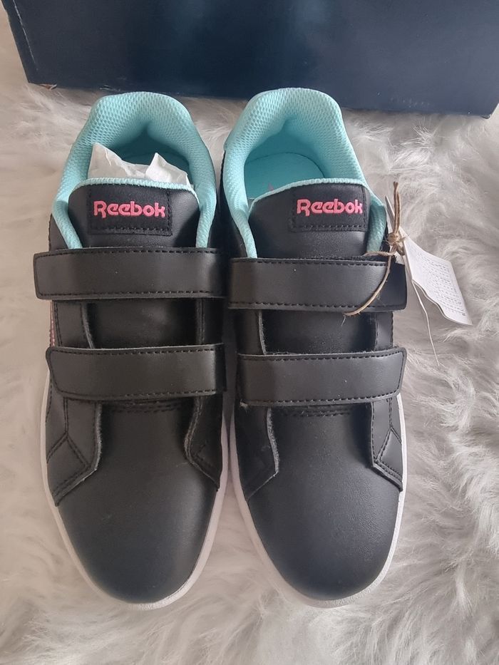 NEUVES (non portées) 🏷😍🥰🤩👍👌Superbes baskets Reebok pointure 33 fille (ferme)💜💜💜💜💜