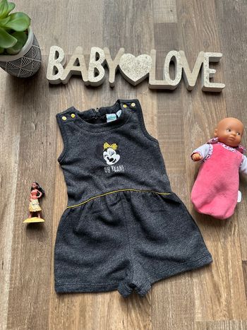 - Combishort Disney        - 9 mois - Très bon état