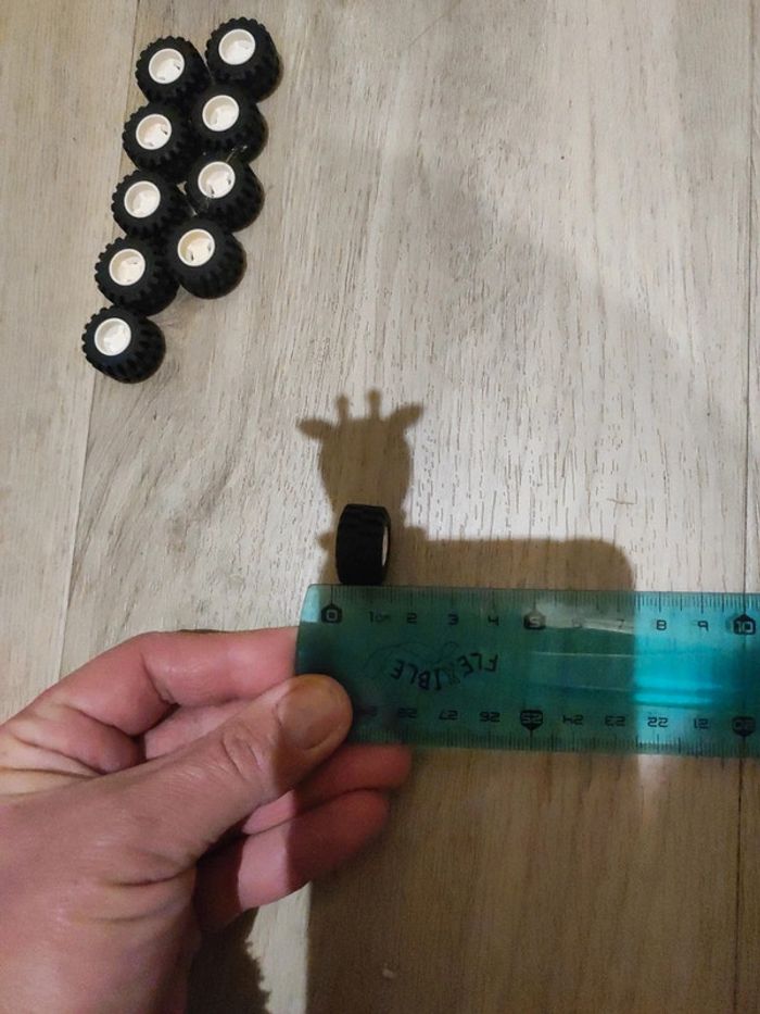 Lot de 10 pneus Lego - photo numéro 3