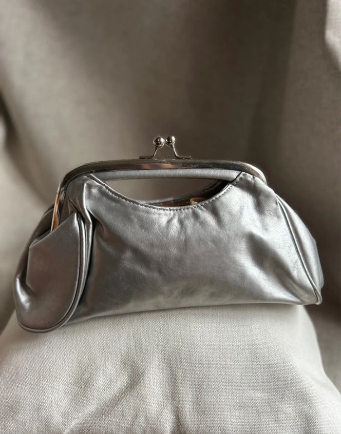 Pochette New Look - photo numéro 2