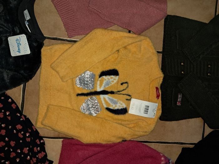 Lots de pulls sweats et gilets 6ans neufs - photo numéro 4