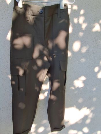 Pantalon cargo Bershka kaki taille 38