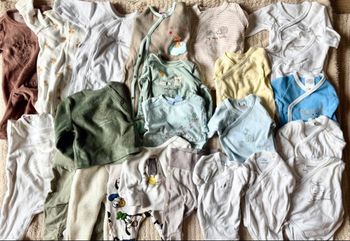 Lot de 23 vêtements bébé 0 mois 