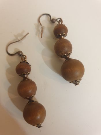Boucles d'oreilles perles bois marron 