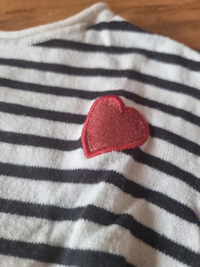 2 petits pulls - photo numéro 2