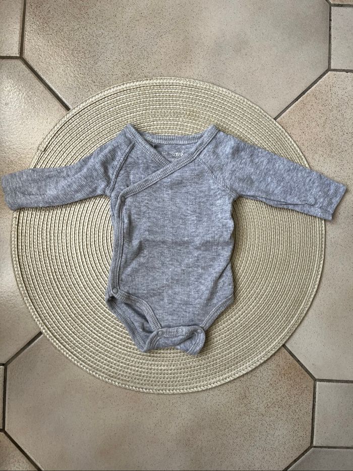 Lot de 5 bodies taille 1 mois - photo numéro 2
