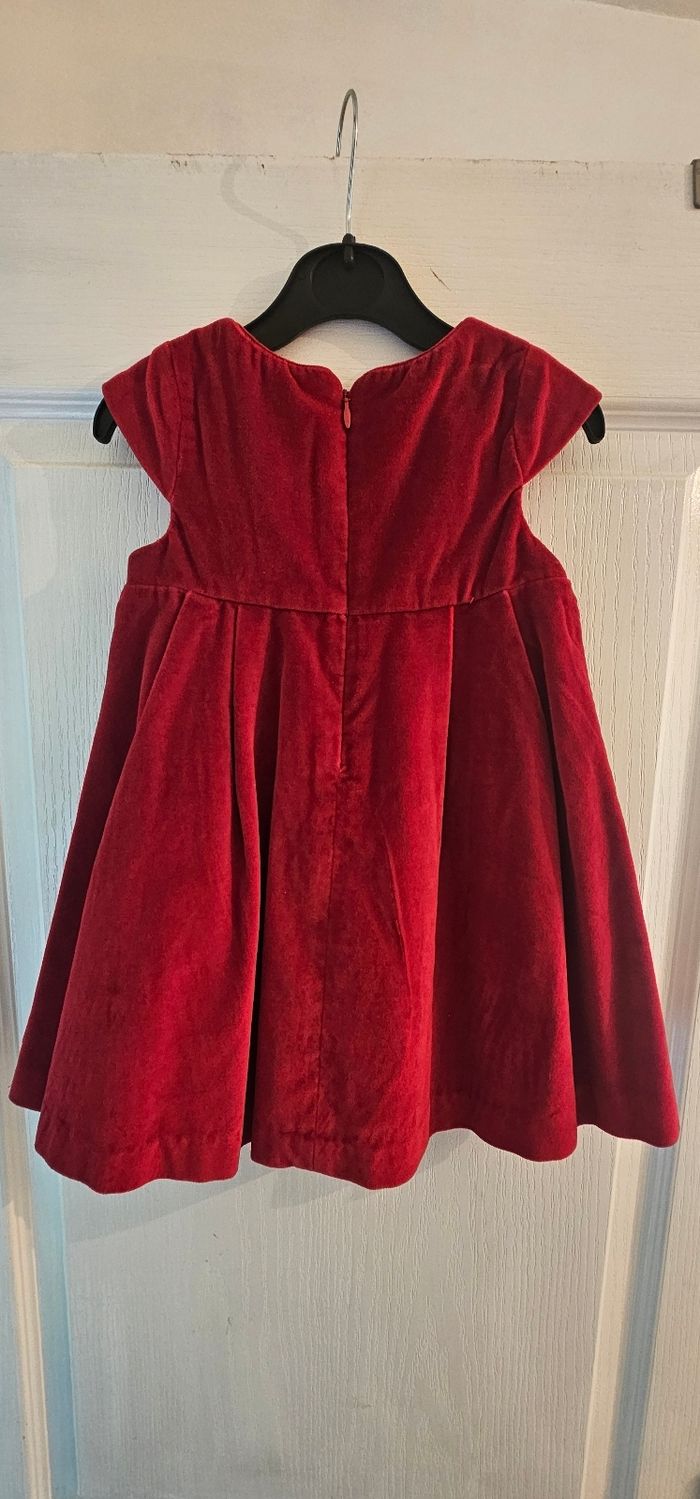 Superbe robe rouge velour parfait état 86cm - photo numéro 2