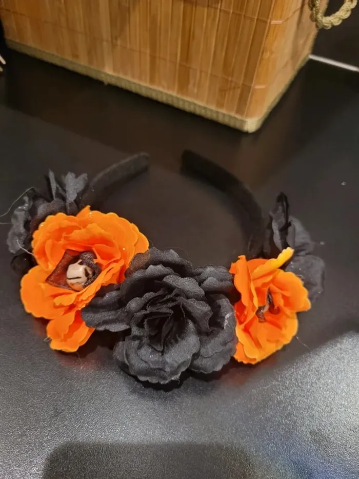 Serre têtes femme rose fleur noir et orange tête de mort paillette - photo numéro 5