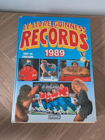 Le livre guinnes records 1989