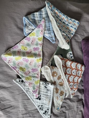 Lot 7 bavoirs bandana